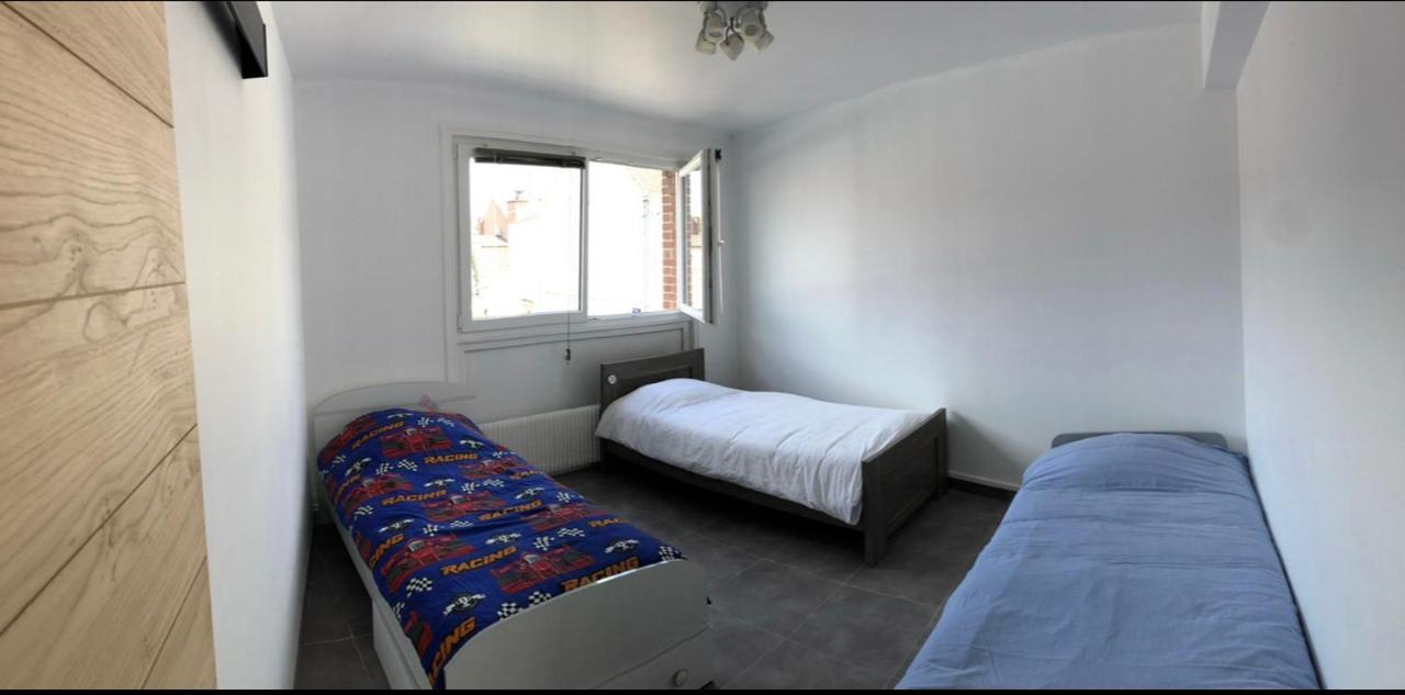Bel Appartement Cosy Tres Calme Avec Parking Prive Templemars Buitenkant foto